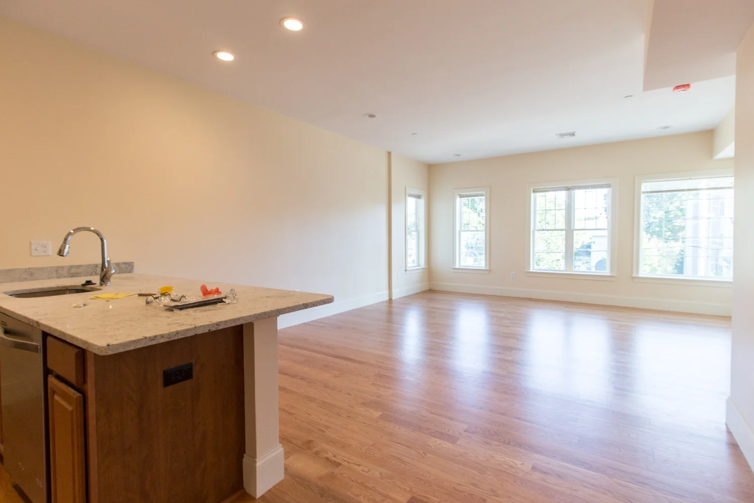 1 bed, 1 bath apartment for rent at 5165 Washington St Unit 13, West Roxbury — photo 1 of 13