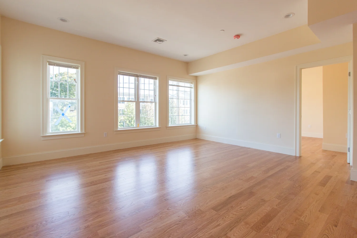 1 bed, 1 bath apartment for rent at 5165 Washington St Unit 13, West Roxbury — photo 4 of 13