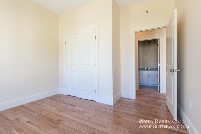 2 bed, 2 bath apartment for rent at 5165 Washington St Unit 17, West Roxbury — photo 13 of 17