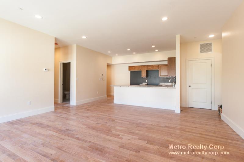 2 bed, 2 bath apartment for rent at 5165 Washington St Unit 17, West Roxbury — photo 1 of 17