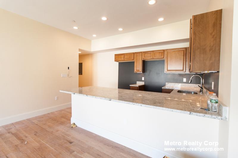 2 bed, 2 bath apartment for rent at 5165 Washington St Unit 17, West Roxbury — photo 2 of 17