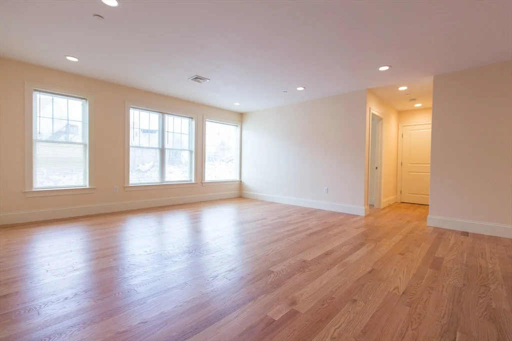 2 bed, 2 bath apartment for rent at 5165 Washington Unit 7, West Roxbury — photo 17 of 25