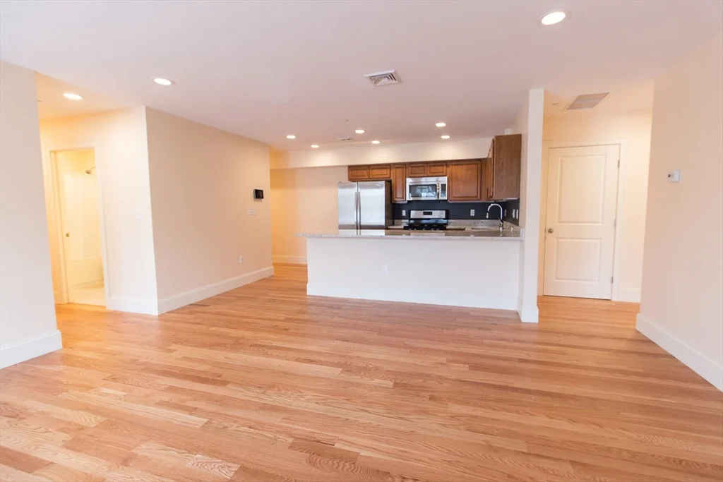 2 bed, 2 bath apartment for rent at 5165 Washington Unit 7, West Roxbury — photo 16 of 25
