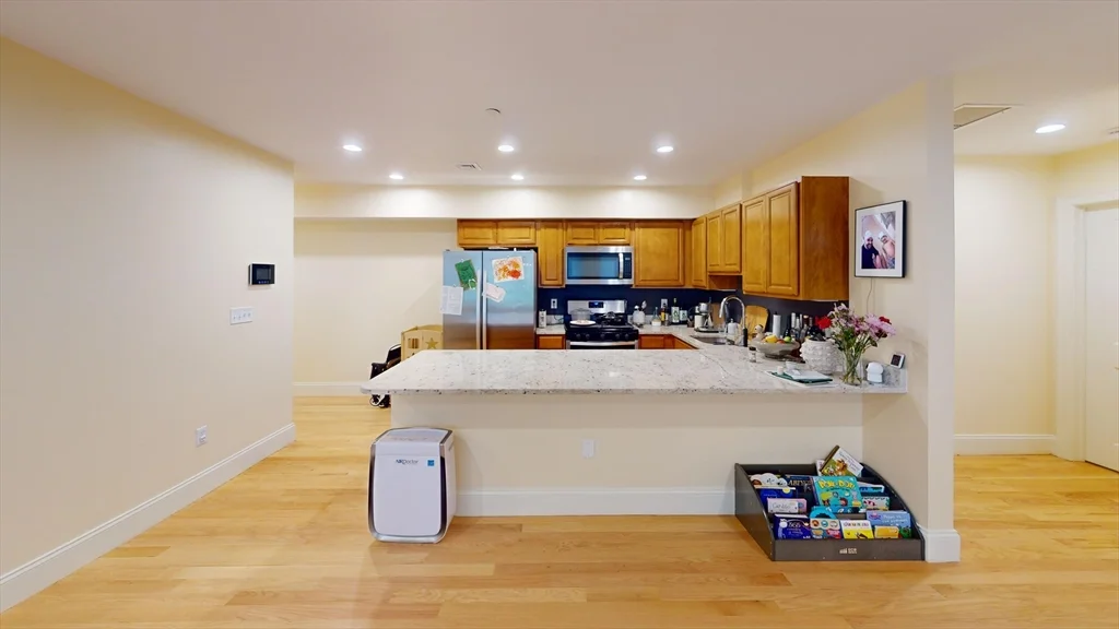 2 bed, 2 bath apartment for rent at 5165 Washington Unit 7, West Roxbury — photo 9 of 25