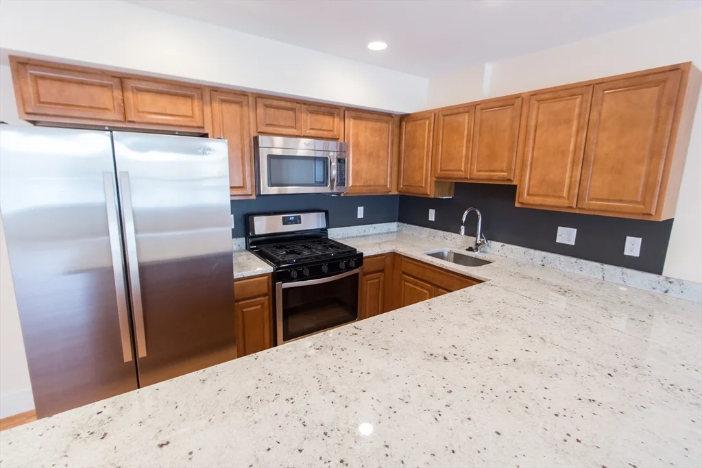 2 bed, 2 bath apartment for rent at 5165 Washington Unit 7, West Roxbury — photo 14 of 25
