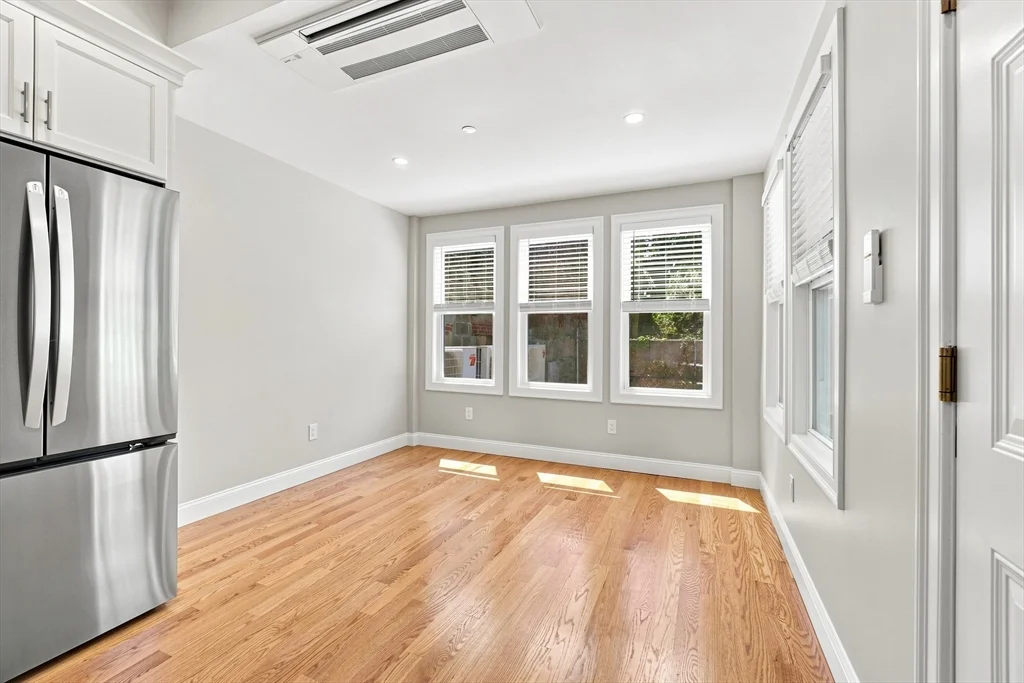 2 bed, 1 bath apartment for rent at 517 E 3rd Unit 1, South Boston — photo 6 of 21
