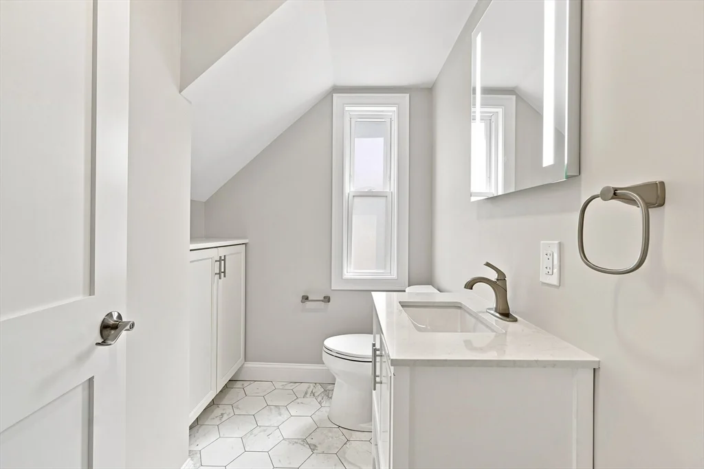 2 bed, 1 bath apartment for rent at 517 E 3rd Unit 1, South Boston — photo 19 of 21
