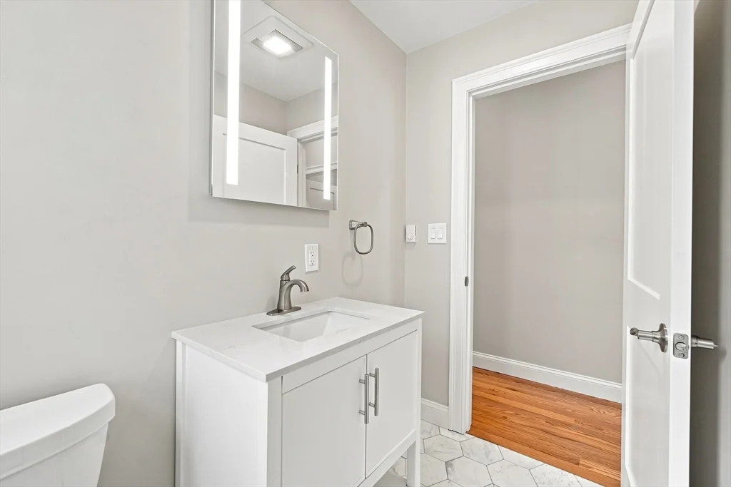 2 bed, 1 bath apartment for rent at 517 E 3rd Unit 1, South Boston — photo 20 of 21