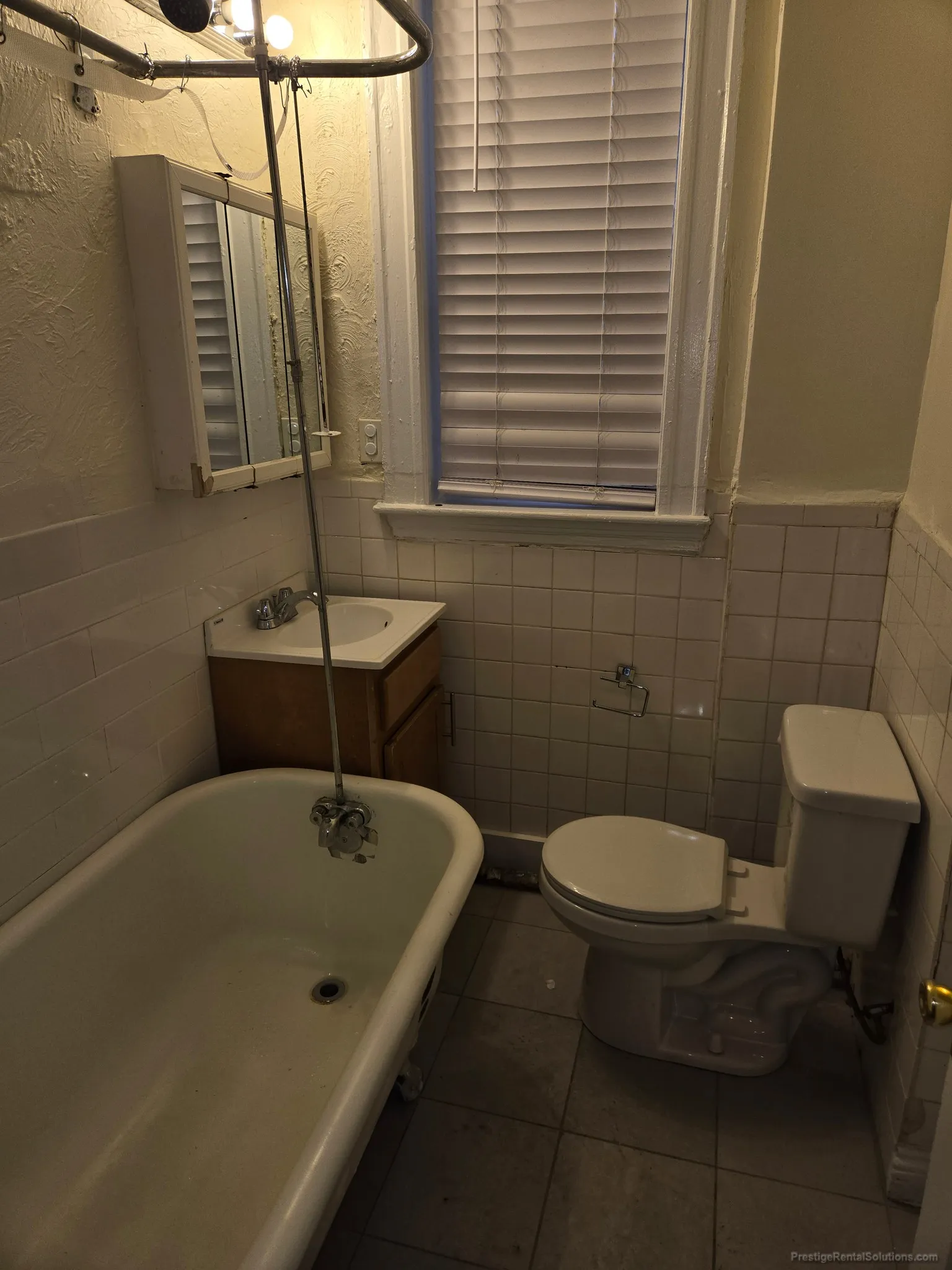 2 bed, 1 bath apartment for rent at 518 Cambridge St Unit 1, Allston — photo 8 of 9