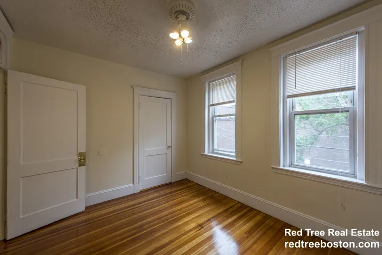 2 bed, 1 bath apartment for rent at 518 Cambridge St Unit 6, Allston — photo 4 of 14