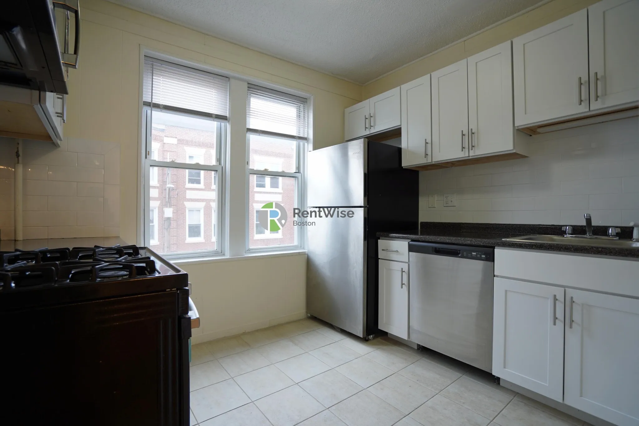 2 bed, 1 bath apartment for rent at 518 Cambridge St Unit 6, Allston — photo 4 of 21