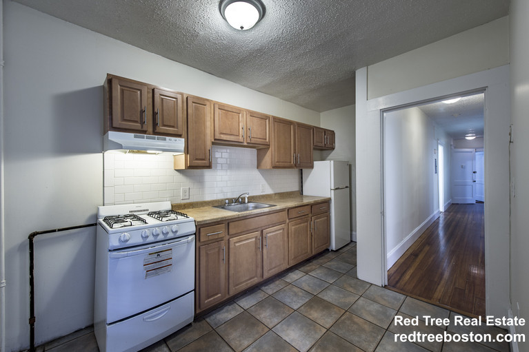1 bed, 1 bath apartment for rent at 518 Cambridge St Unit 6A, Allston — photo 4 of 11