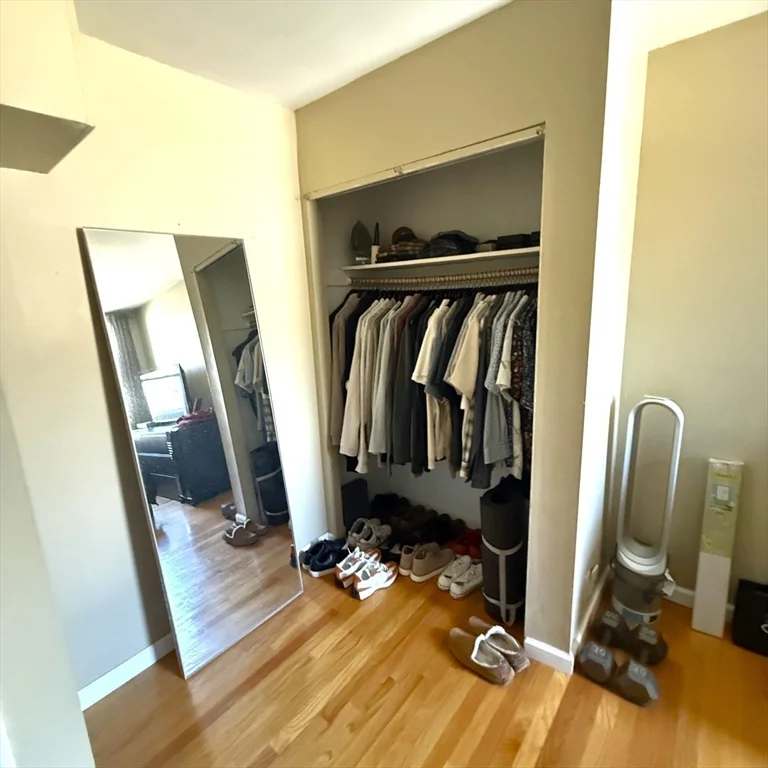 1 bed, 1 bath apartment for rent at 518 East 3rd Unit 1, South Boston — photo 3 of 6