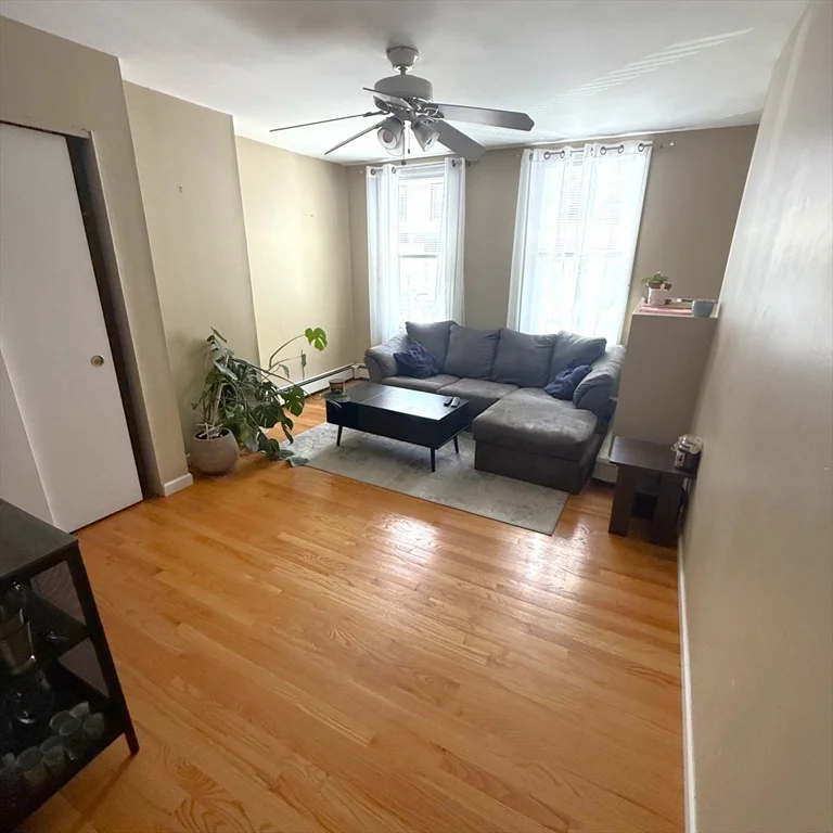 1 bed, 1 bath apartment for rent at 518 East 3rd Unit 1, South Boston — photo 2 of 6