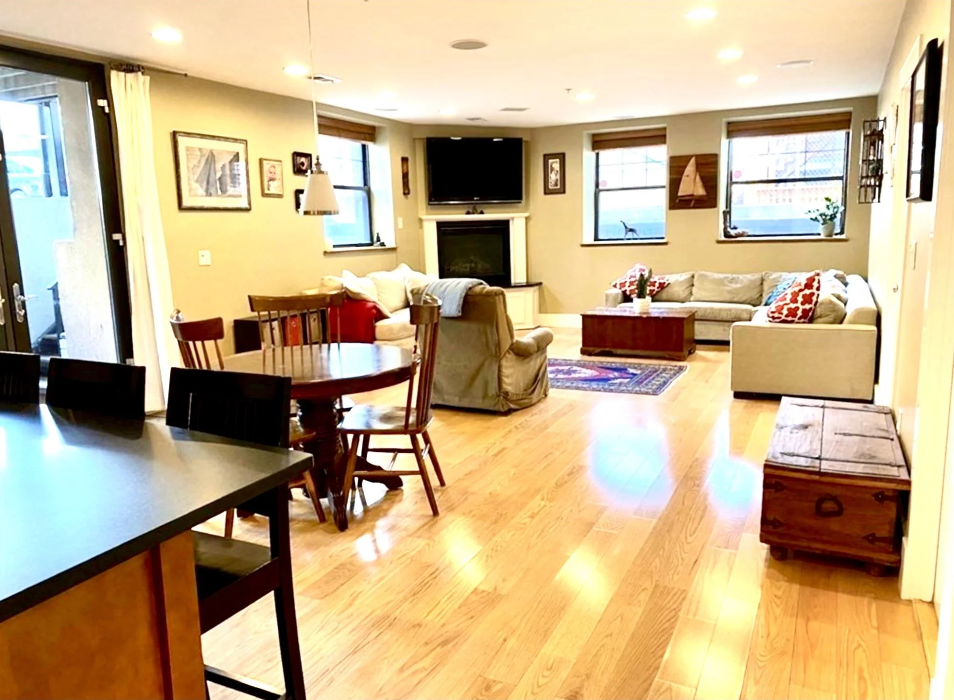 2 bed, 2 bath apartment for rent at 518 East 6th St Unit 2, South Boston — photo 5 of 16