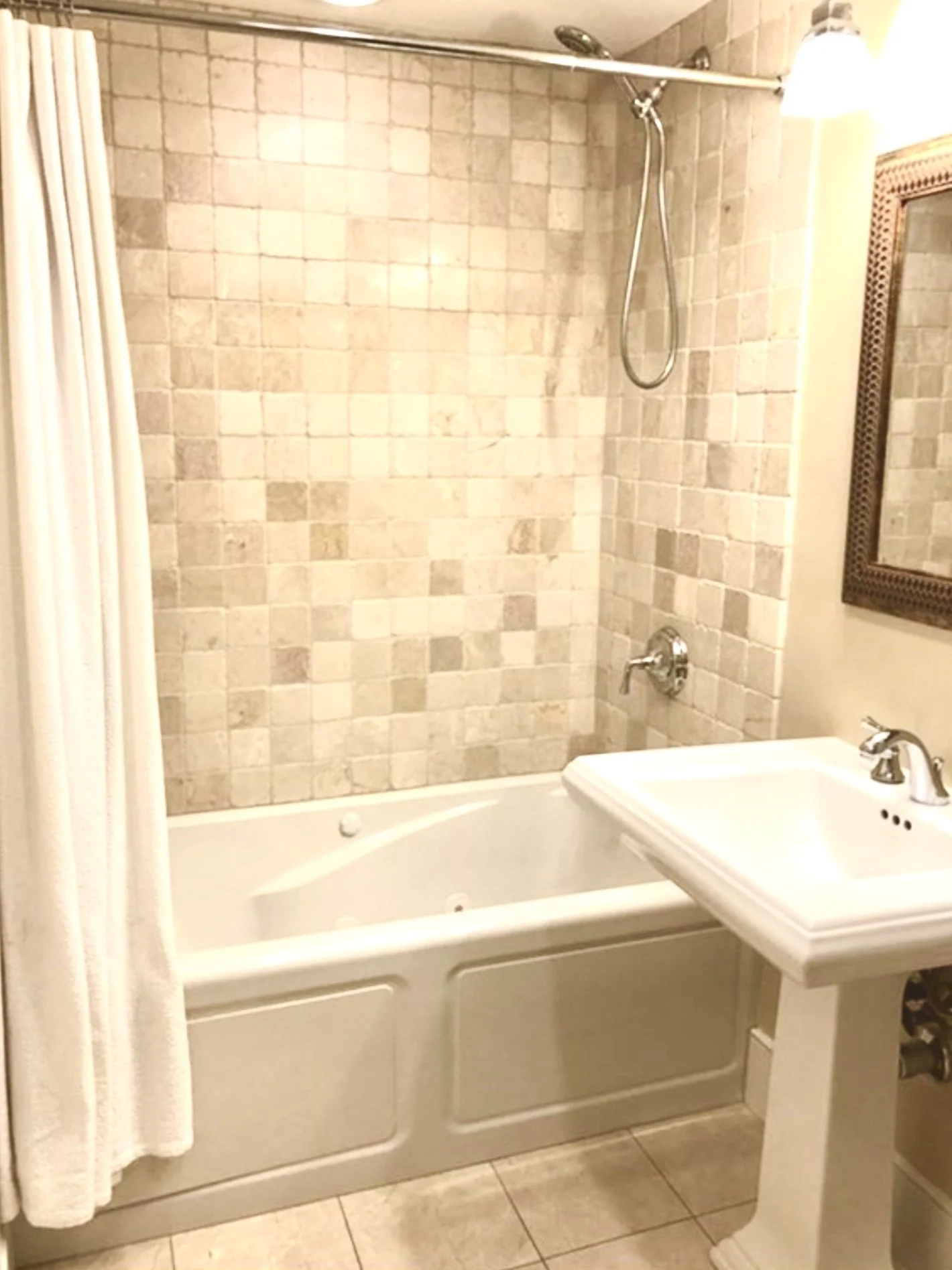 2 bed, 2 bath apartment for rent at 518 East 6th St Unit 2, South Boston — photo 11 of 16