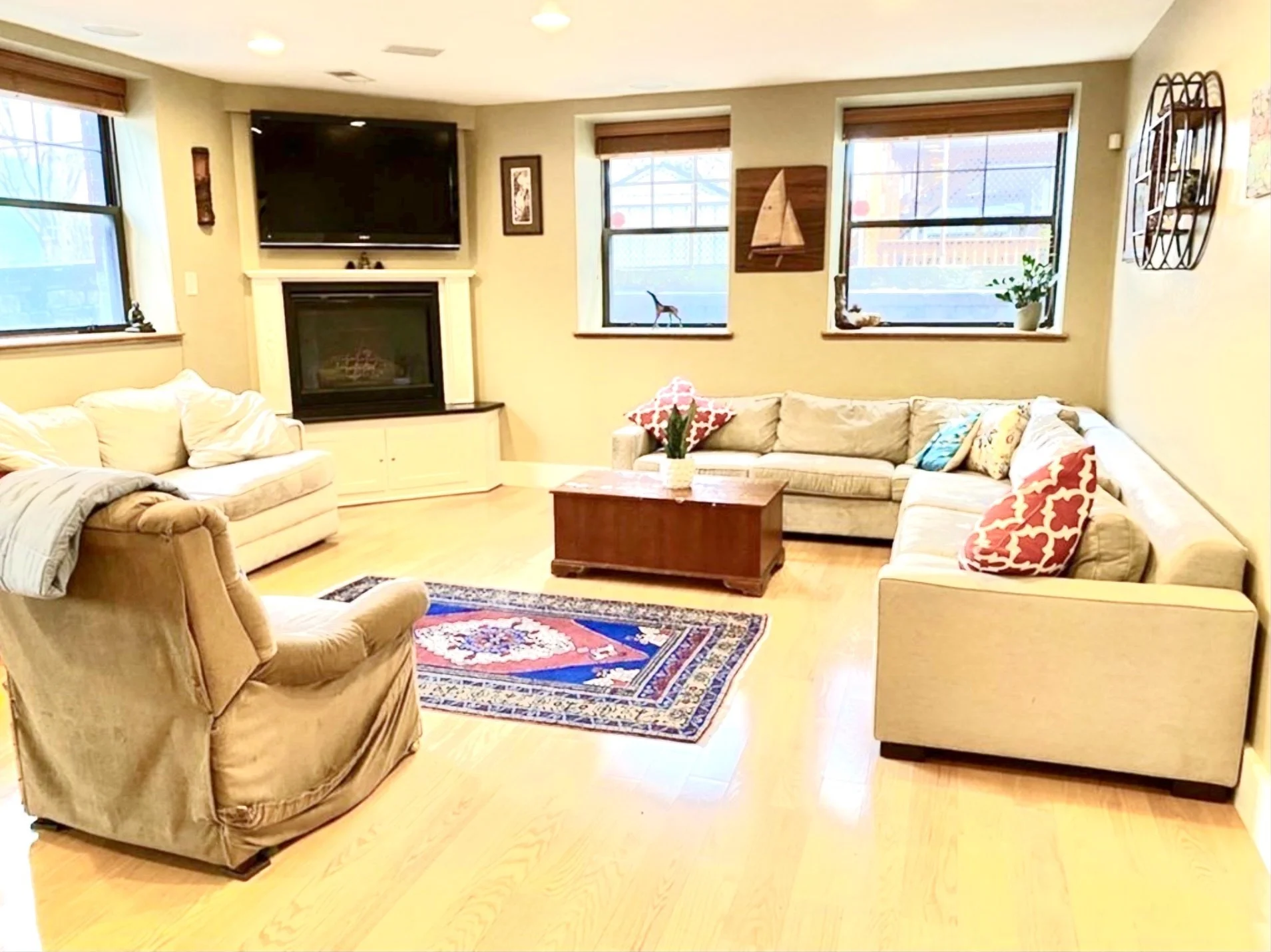 2 bed, 2 bath apartment for rent at 518 East 6th St Unit 2, South Boston — photo 4 of 16
