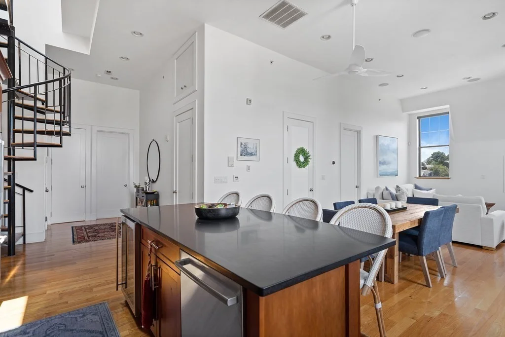 2 bed, 2 bath apartment for rent at 518 East 6th St Unit 7, South Boston — photo 4 of 40