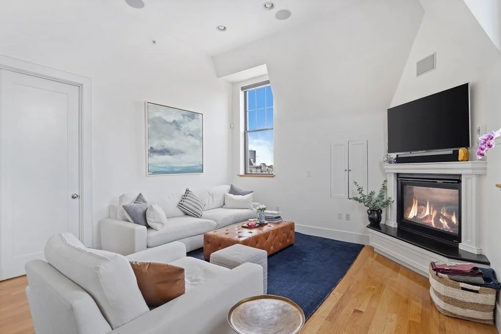 2 bed, 2 bath apartment for rent at 518 East 6th St Unit 7, South Boston — photo 2 of 40