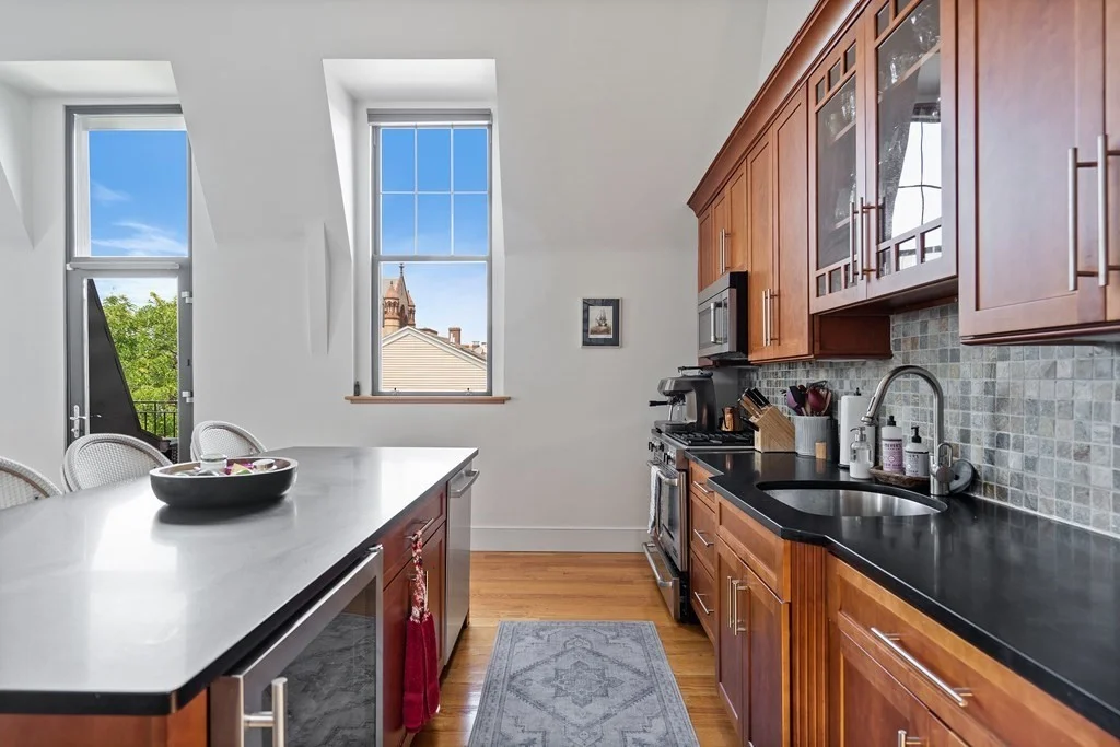 2 bed, 2 bath apartment for rent at 518 East 6th St Unit 7, South Boston — photo 11 of 40