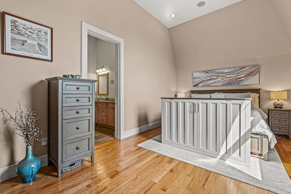 2 bed, 2 bath apartment for rent at 518 East 6th St Unit 8, South Boston — photo 15 of 30