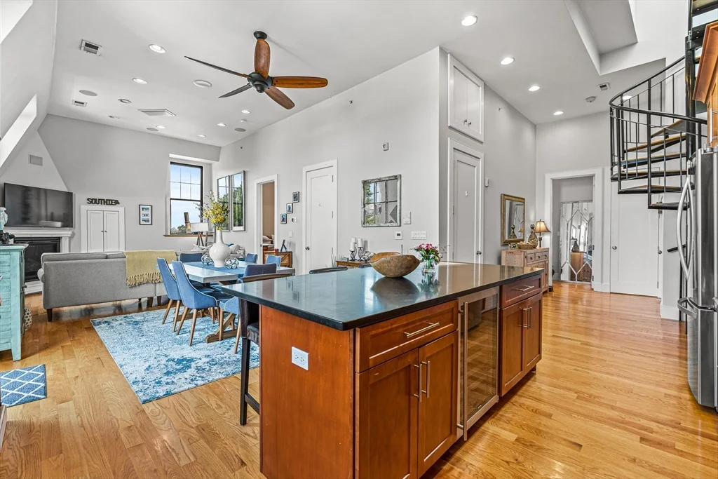 2 bed, 2 bath apartment for rent at 518 East 6th St Unit 8, South Boston — photo 10 of 30