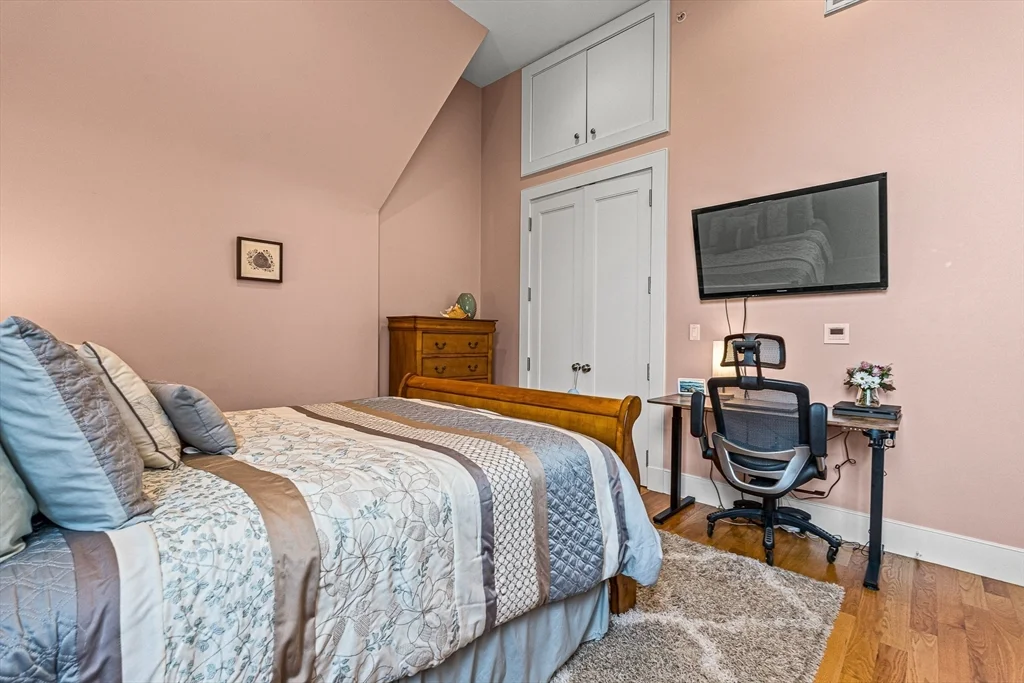 2 bed, 2 bath apartment for rent at 518 East 6th St Unit 8, South Boston — photo 21 of 30