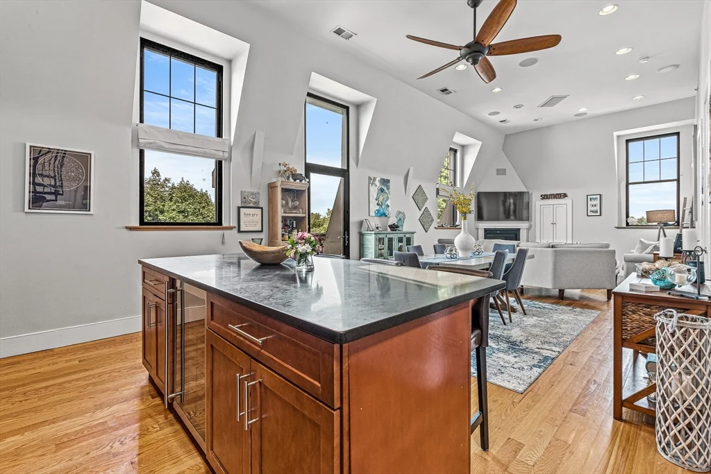 2 bed, 2 bath apartment for rent at 518 East 6th St Unit 8, South Boston — photo 11 of 30