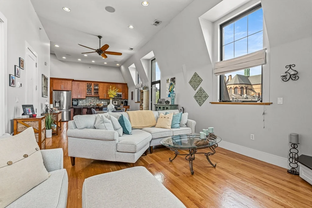2 bed, 2 bath apartment for rent at 518 East 6th St Unit 8, South Boston — photo 5 of 30