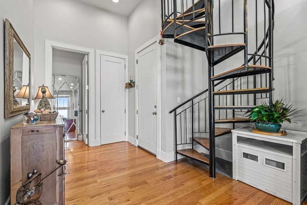 2 bed, 2 bath apartment for rent at 518 East 6th St Unit 8, South Boston — photo 12 of 30