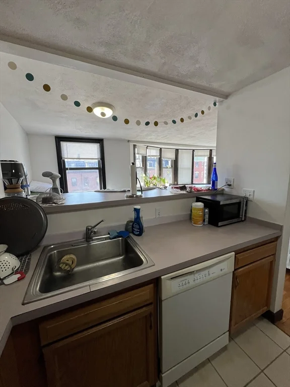 2 bed, 1 bath apartment for rent at 518 Massachusetts Ave Unit 5, South End — photo 9 of 14