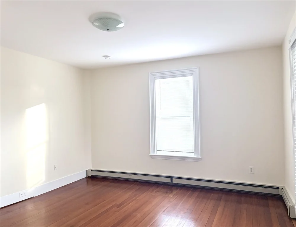2 bed, 1 bath apartment for rent at 518 Watertertown St Unit 1, Newton — photo 6 of 8