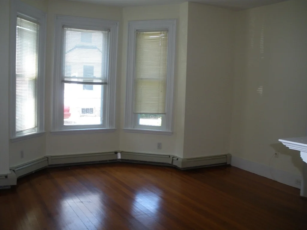 2 bed, 1 bath apartment for rent at 518 Watertertown St Unit 1, Newton — photo 1 of 8