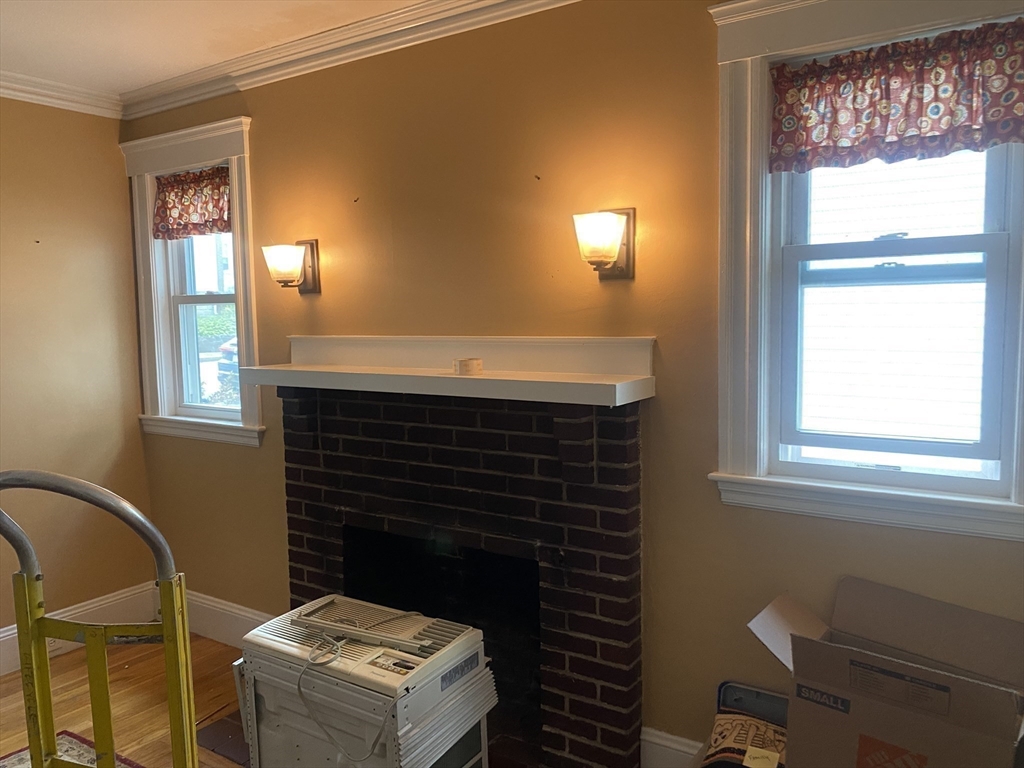 2 bed, 1 bath apartment for rent at 519 Belmont St Unit 1, Belmont — photo 13 of 37