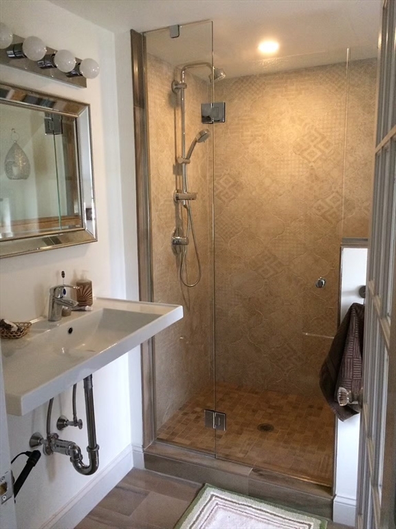 2 bed, 1.5 bath apartment for rent at 519 Bennington St Unit 1, East Boston — photo 8 of 11