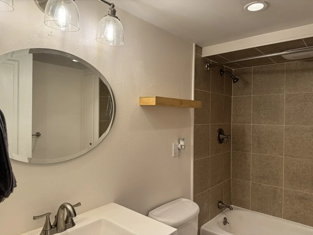 1 bed, 1 bath apartment for rent at 519 Columbus Ave Unit 1, South End — photo 8 of 10