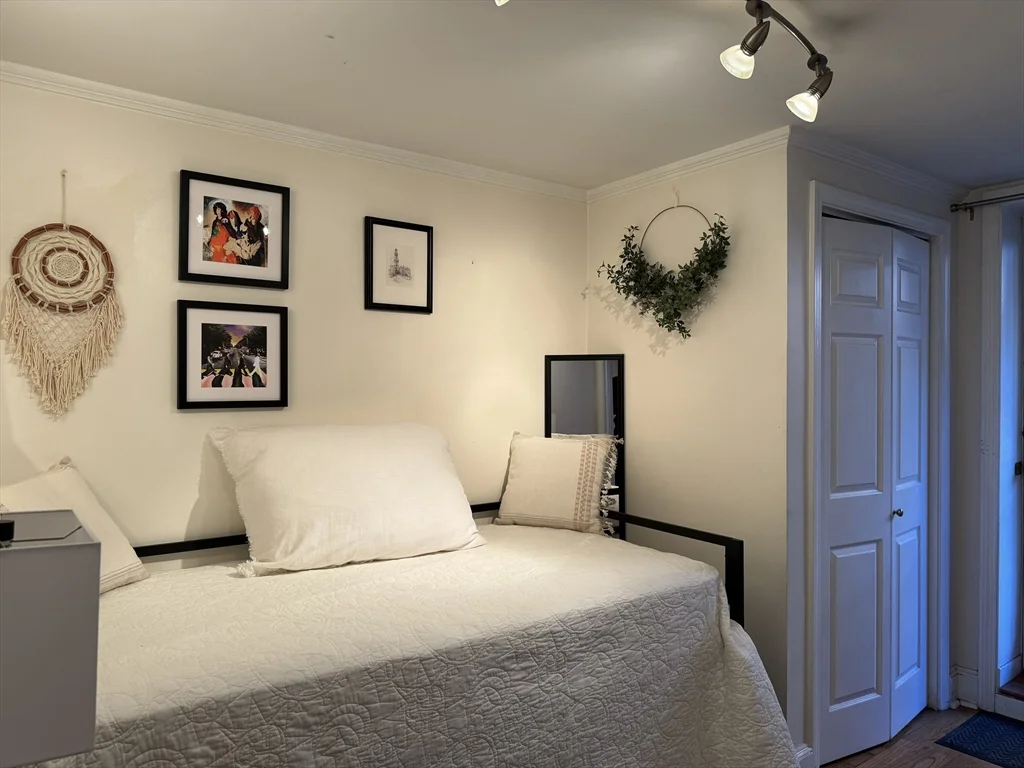 1 bed, 1 bath apartment for rent at 519 Columbus Ave Unit 1, South End — photo 7 of 10