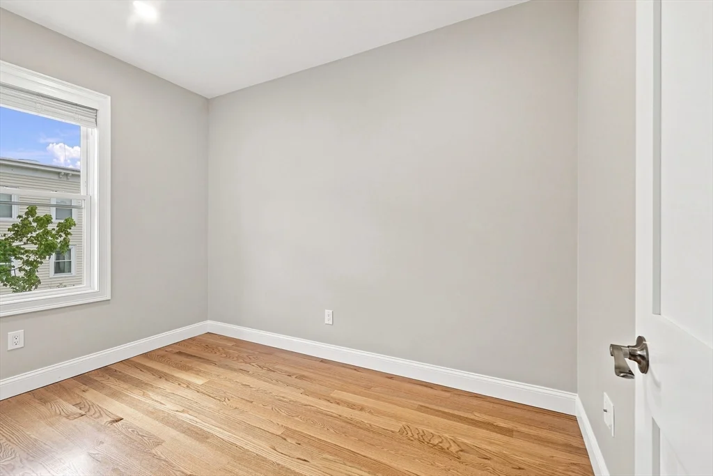 2 bed, 1 bath apartment for rent at 519 E 3rd Unit 2, South Boston — photo 11 of 21