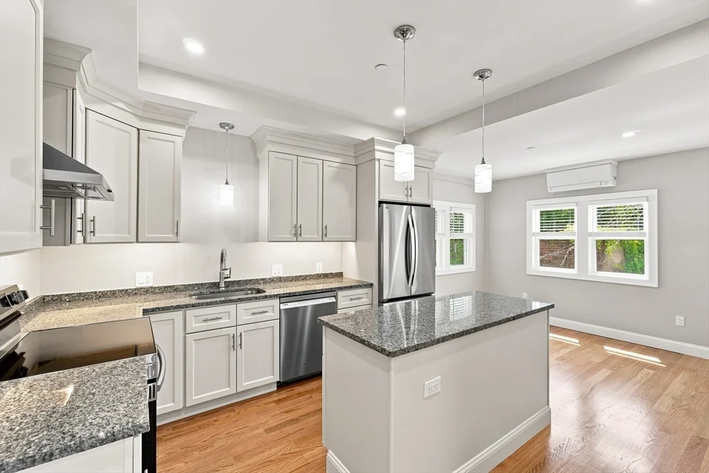 2 bed, 1 bath apartment for rent at 519 E 3rd Unit 2, South Boston — photo 1 of 21