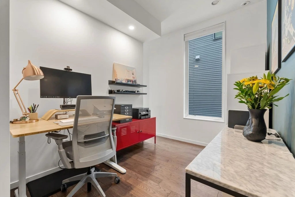 2 bed, 2 bath apartment for rent at 519 East 1st St Unit 4, South Boston — photo 13 of 16