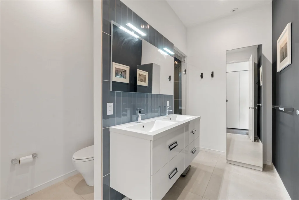 2 bed, 2 bath apartment for rent at 519 East 1st St Unit 4, South Boston — photo 9 of 16