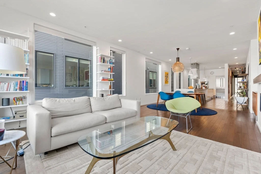 2 bed, 2 bath apartment for rent at 519 East 1st St Unit 4, South Boston