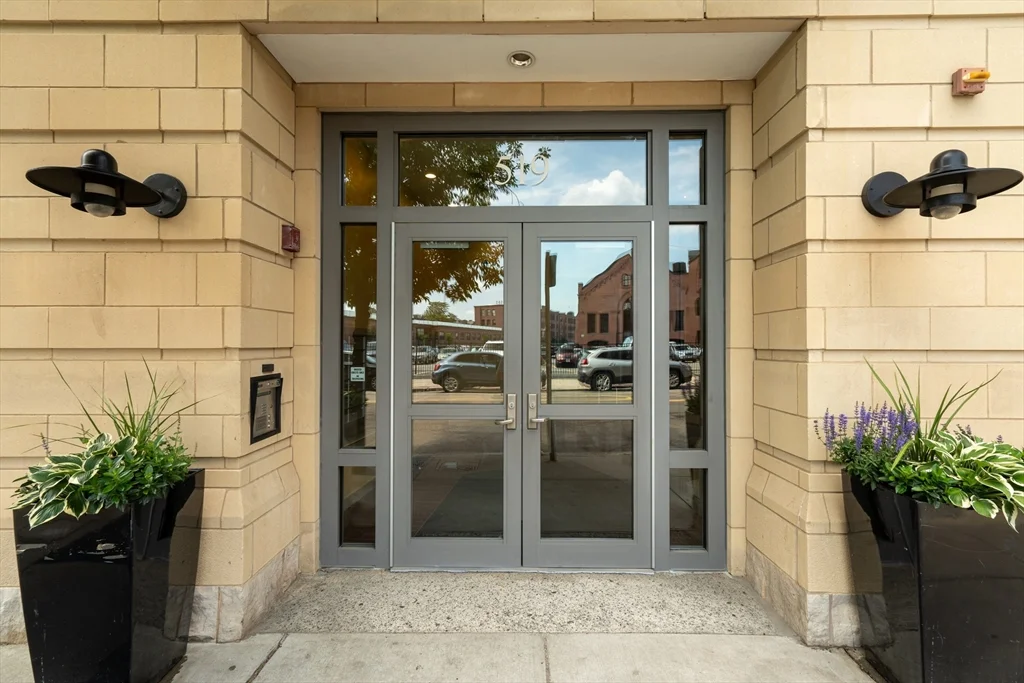 2 bed, 2 bath apartment for rent at 519 Harrison Ave Unit D613, South End — photo 20 of 21