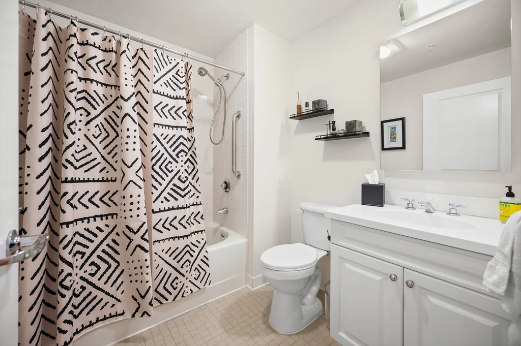 2 bed, 2 bath apartment for rent at 519 Harrison Ave Unit D613, South End — photo 15 of 21