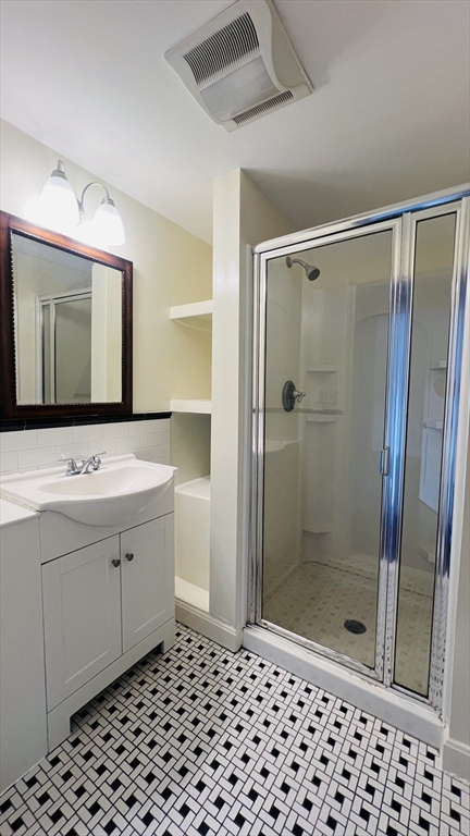 8+ bed, 4+ bath apartment for rent at 519 Main St Unit 519, Waltham — photo 22 of 26
