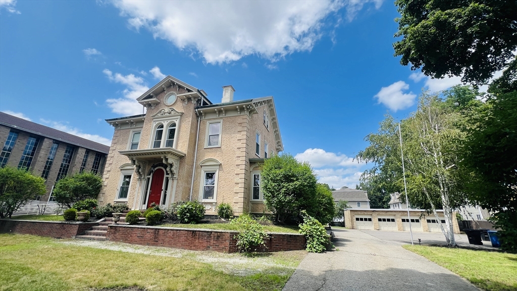8+ bed, 4+ bath apartment for rent at 519 Main St Unit 519, Waltham — photo 25 of 26