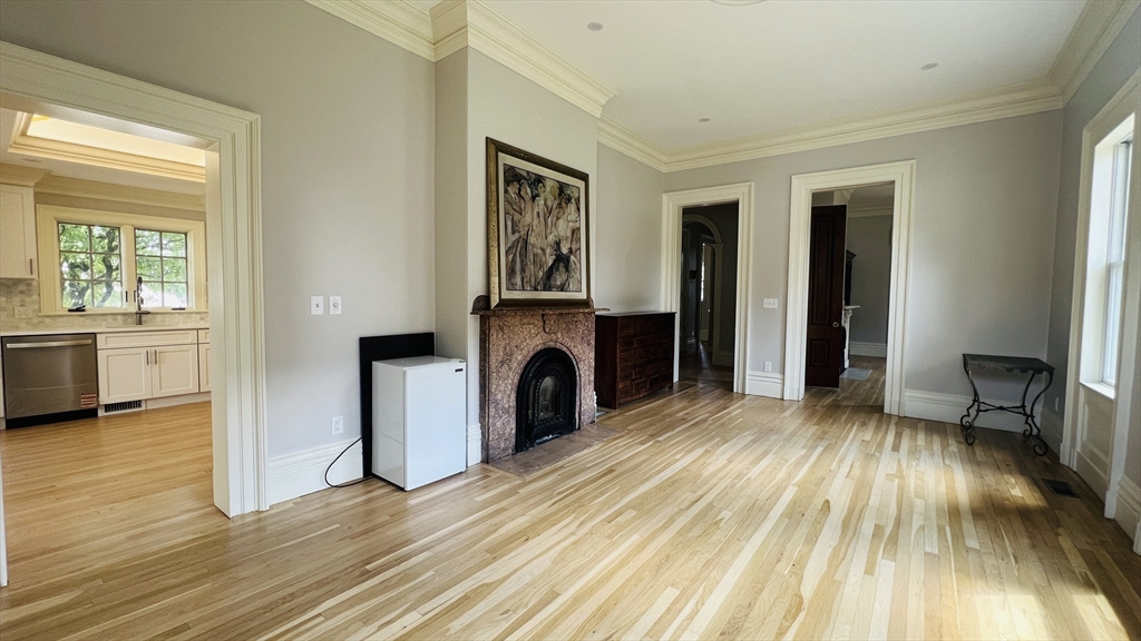 8+ bed, 4+ bath apartment for rent at 519 Main St Unit 519, Waltham — photo 15 of 26