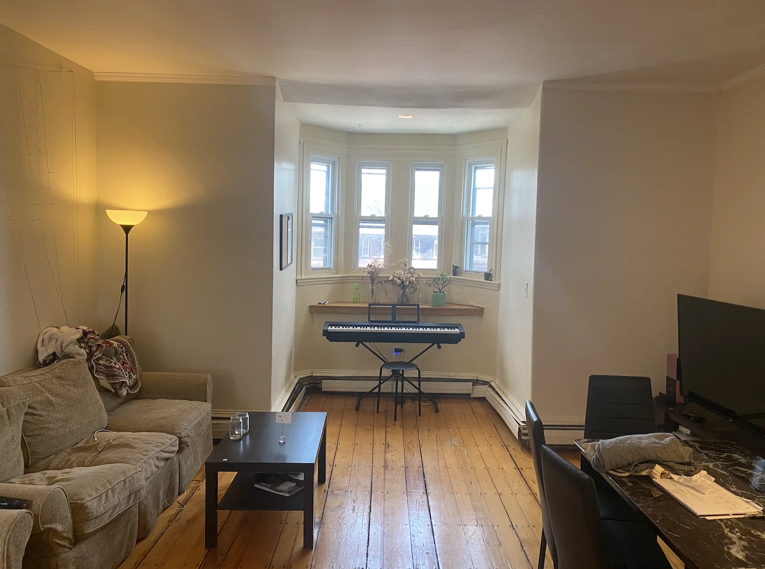 3 bed, 1 bath apartment for rent at 519 Massachusetts Ave Unit 4, Roxbury — photo 2 of 5