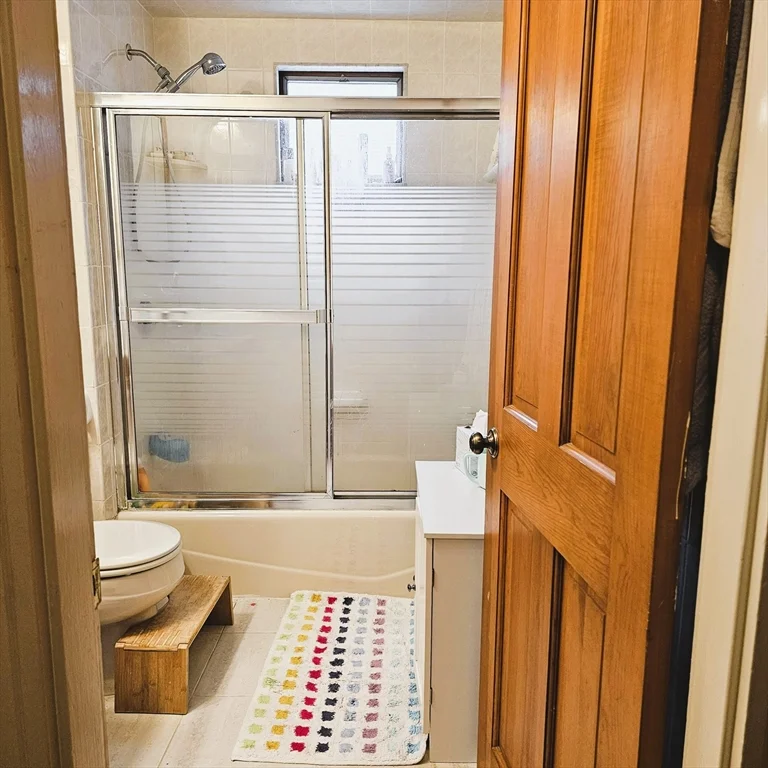 2 bed, 1 bath apartment for rent at 519 School St Unit 2, Belmont — photo 9 of 14