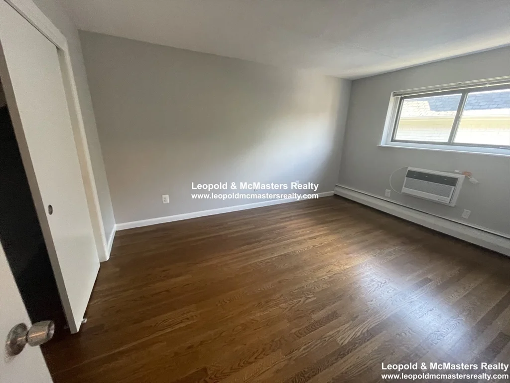 2 bed, 2 bath apartment for rent at 519 Washington St Unit 12, Griggs Park — photo 4 of 8